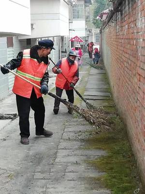 宁强县城市环境卫生管理所开启“春节模式”,坚守岗位洁净城区